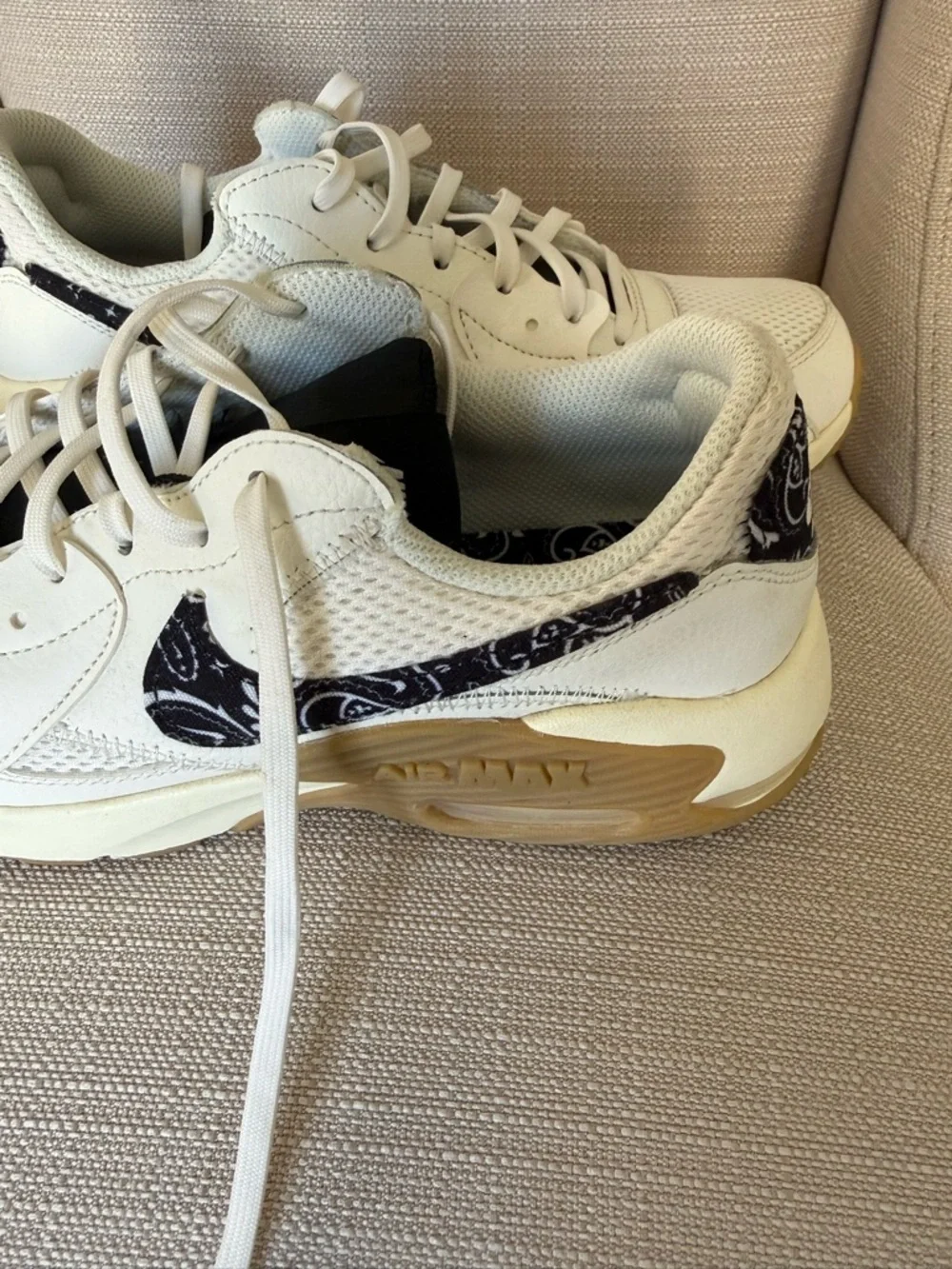 Nike Air Max Excee Sail Black Paisley Sneakers Women’s 8.5 White Gum Sole